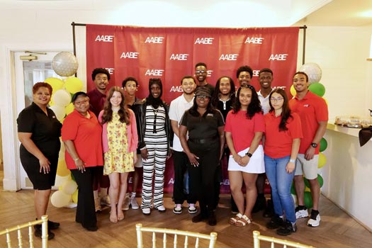 Participants in the Scholarship Golf Outing